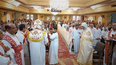 بدء صلوات أحد الشعانين بكنيسة الأم دولاجي وأولادها الأربعة في الأقصر | صور