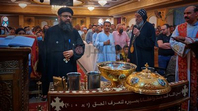 7 صور ترصد صلاة الجناز العام بكنيسة الأم دولاجي وأولادها الأربعة بأحد الشعانين في الأقصر