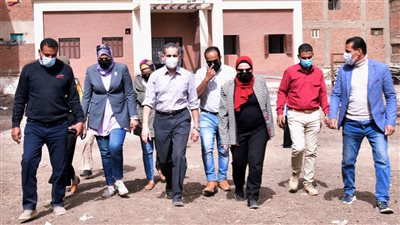 محافظ الغربية يتابع تنفيذ مشروعات حياة كريمة في 6 قرى بمركز زفتى