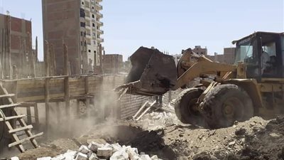 إزالة 14 حالة تعدٍ بالبناء المخالف على الأراضي الزراعية بسوهاج