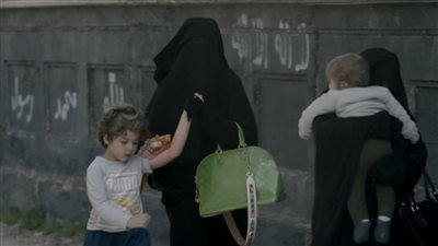 بعد أزمة الشنطة الخضراء في بطلوع الروح.. هل يذكرنا هذا الموقف بأحد الدعاة المشهورين؟ 