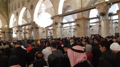 شرطة الاحتلال الإسرائيلي تخلي باحة المسجد الأقصى وتطرد المصلين