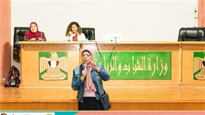 محافظ أسوان يشيد بأفكار الشباب بالبرنامج التدريبي للمبادرات الشبابية 2022