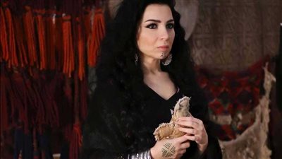 بعد تألقها في جزيرة غمام.. مي عز الدين لـ نبيلة عبيد: أنتى وش الخير عليا 