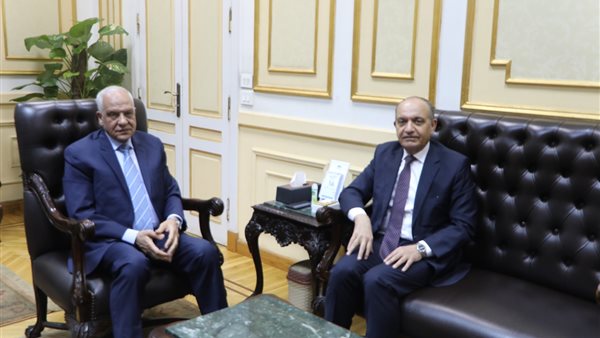 محافظ الجيزة وسفير