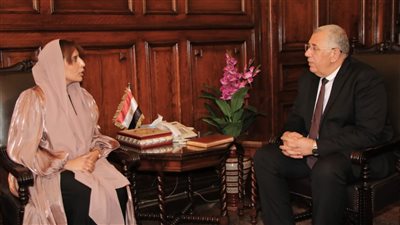 وزير الزراعة: إزالة كافة المعوقات أمام المستثمرين الإماراتيين