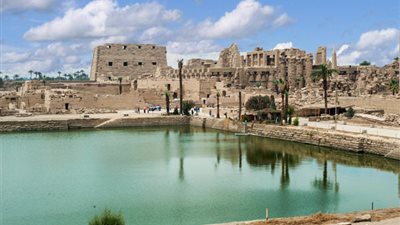 المدينة الفريدة ذات الـ 100 باب.. تعرف على طيبة القديمة ومقابرها في العصور القديمة 