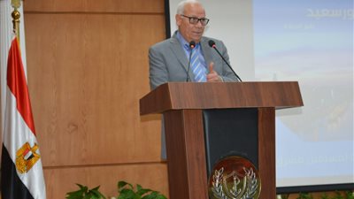 محافظ بورسعيد يعلن بدء التشغيل التجريبي والتدريبي للمركز التكنولوجي لإصدار ترخيص المحال العامة