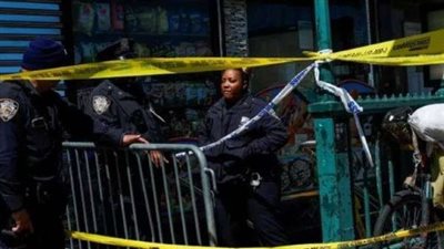 طعن امرأة بمترو أنفاق نيويورك بالولايات المتحدة والمهاجم لا يزال طليقًا