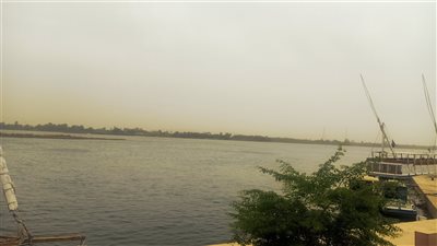 بسبب العاصفة الترابية.. محافظ أسوان: وقف حركة الملاحة النهرية والجوية بأبو سمبل