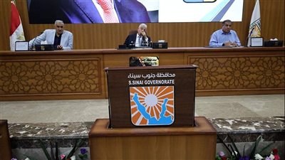 محافظ جنوب سيناء يجتمع برؤساء المدن الجدد ويطالبهم بتقديم رؤية مستقبلية للتطوير 