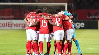 بيرسي تاو يقود تشكيل الأهلي أمام الرجاء المغربي بدوري أبطال إفريقيا