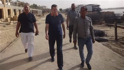 رئيس مدينة الأقصر: دراسة مقترح تحديد الضوابط والاشتراطات لمهنة السايس