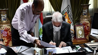 محافظ جنوب سيناء يصدق على 136 حالة تصالح مخالفات البناء بأبو زنيمة