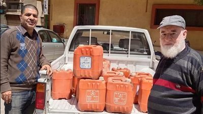 ضبط نصف طن زيوت سيارات فاسدة قبل بيعها للمواطنين ببورسعيد