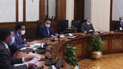 عبد الغفار: تشجيع الاستثمار مع القطاع الخاص في المجال الصحي للارتقاء بجودة الخدمات الطبية