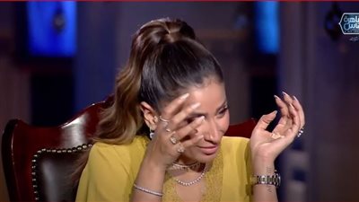 دينا الشربيني عن هيثم أحمد زكي: كان حاسس أنه عمره قصير