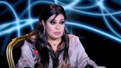 الفن لا يعني العُري ولن أفكر في الاعتزال.. أبرز تصريحات فيفي عبده في العرافة