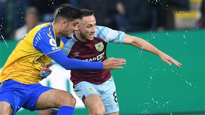 بيرنلي يضرب ساوثهامبتون بهدفين في الدوري الإنجليزي