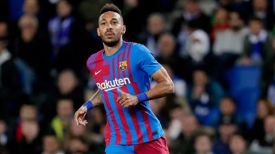 أوباميونج يقود تشكيل برشلونة لمواجهة فياريال في الدوري الإسباني