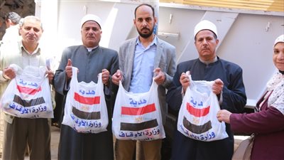 توزيع 22 ألف شنطة رمضان على الأسر الأولى بالرعاية بكفر الشيخ │ صور