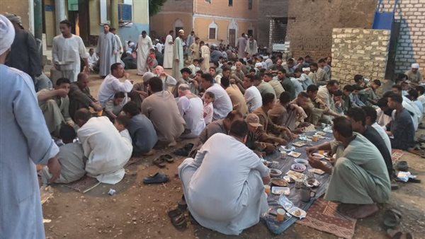 إفطار جماعي في الأقصر