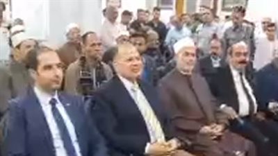 محافظ أسيوط يشارك بقداس عيد القيامة في مطرانية الأقباط الأرثوذكس بمنفلوط | بث مباشر