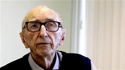 مسن يدخل موسوعة جينيس للأرقام القياسية لعمله في شركة 84 عامًا 