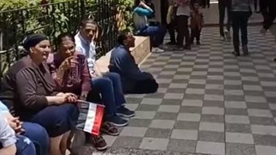 أعلام مصر تزين احتفالات أقباط البحيرة بعيد القيامة المجيد في كنيسة الكرمة | بث مباشر