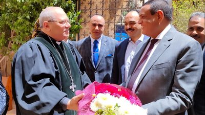 محافظ البحيرة يهنئ أبناء الكنيستين الإنجيلية والكاثوليكية بعيد القيامة المجيد