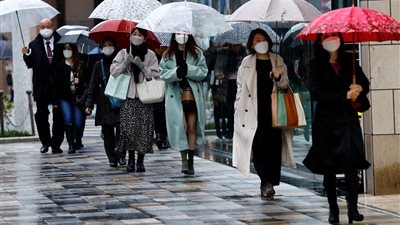 اليابان تشهد ارتفاعًا كبيرًا في إصابات كورونا.. والسلطات ترفع حالة التأهب