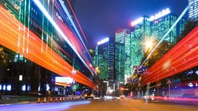 مشكلة يمكن حلها.. وزارة البيئة تكشف مصادر التلوث الضوئي