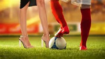 دراسة| لاعبات كرة القدم من النساء أكثر عرضة للإصابة بارتجاج الدماغ من الرجال