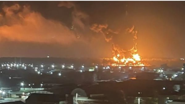 حريق هائل في منشأة