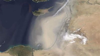 الأرصاد: موجة الرياح المحملة بالرمال التي تمر بها البلاد قادمة من السعودية