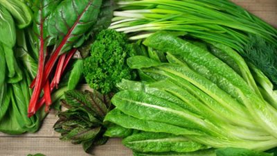 تناول الخضروات الورقية يحسن من صحة الرئتين | دراسة