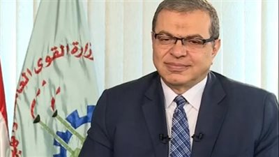 الوظيفة وفقا لقانون العمل الإماراتي.. القوى العاملة توجه 15 نصيحة للمسافرين │ بث مباشر