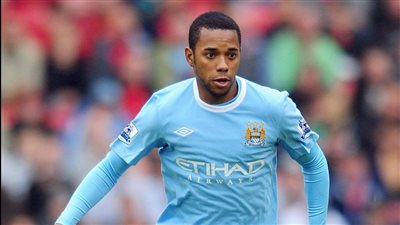 أبرزهم روبينيو وأنيلكا.. 5 لاعبون حملوا شعار ريال مدريد ومانشستر سيتي قبل قمة الأبطال