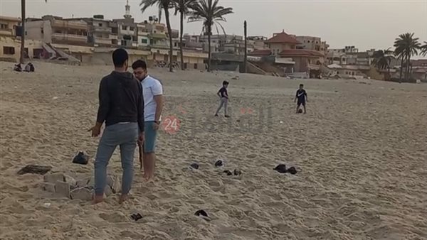 إقبال متوسط على شواطئ