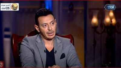 مصطفى شعبان يكشف سبب خلافه مع منى زكي في فيلم أحلام عمرنا