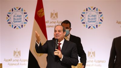 السيسي يكلف الحكومة بعقد مؤتمر صحفي عالمي لإعلان خطة الدولة للتعامل مع الأزمة الاقتصادية العالمية