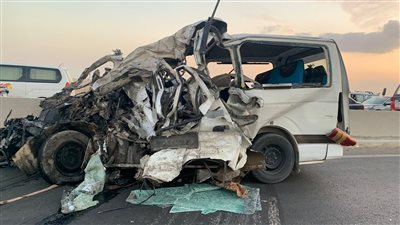 بالأسماء.. مصرع وإصابة 13 طالبا بجامعة الجلالة في حادث بطريق السويس 