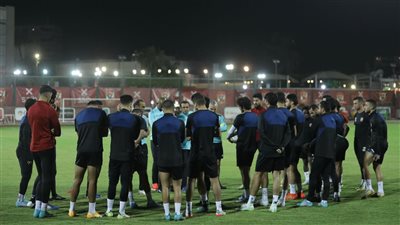 موسيماني يحاضر لاعبي الأهلي استعدادًا لمواجهة طلائع الجيش 