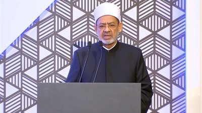 شيخ الأزهر: لن ينال من قدسية القرآن عبث الصغار وأمثالهم في بلدان تحتاج إلى التأدب بأدبه والتخلق بأخلاقه