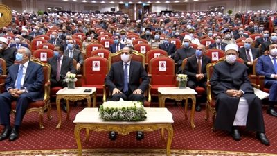 السيسي: الخطاب الديني الواعي المستنير أحد أهم عناصر المواجهة مع الفكر المتطرف الهدام