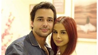 نفسي أفرح وألبس فستان ولسه بحبه.. منة عرفة تثير الجدل حول علاقتها بزوجها محمود المهدي | فيديو