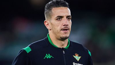 مدافع منتخب المغرب على رادار نادٍ سعودي في الصيف