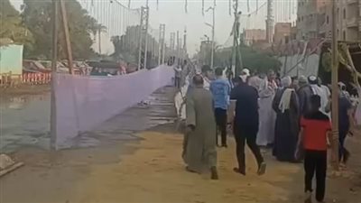 بث مباشر | بمشاركة الأقباط.. أهالي المنيا ينظمون أكبر مائدة إفطار جماعي