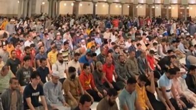 بث مباشر | الآلاف يؤدون صلاة التراويح بالجامع الأزهر في ليلة 27 رمضان
