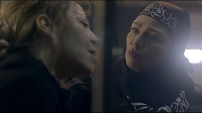 إلهام شاهين: الكرباج علم على جسد منة شلبي.. وطلبت مني أضربها بجد